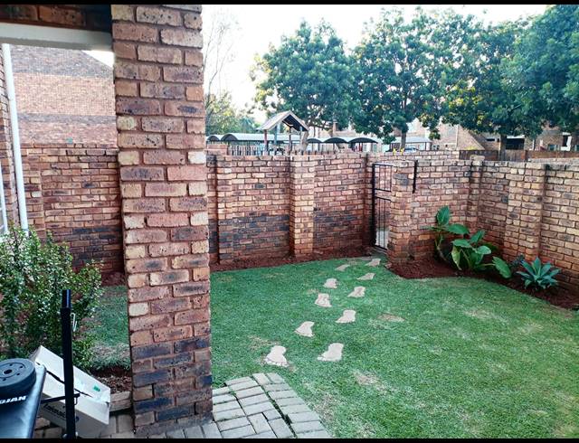 2 BEDROOM APARTMENT FOR SALE IN CLARINA